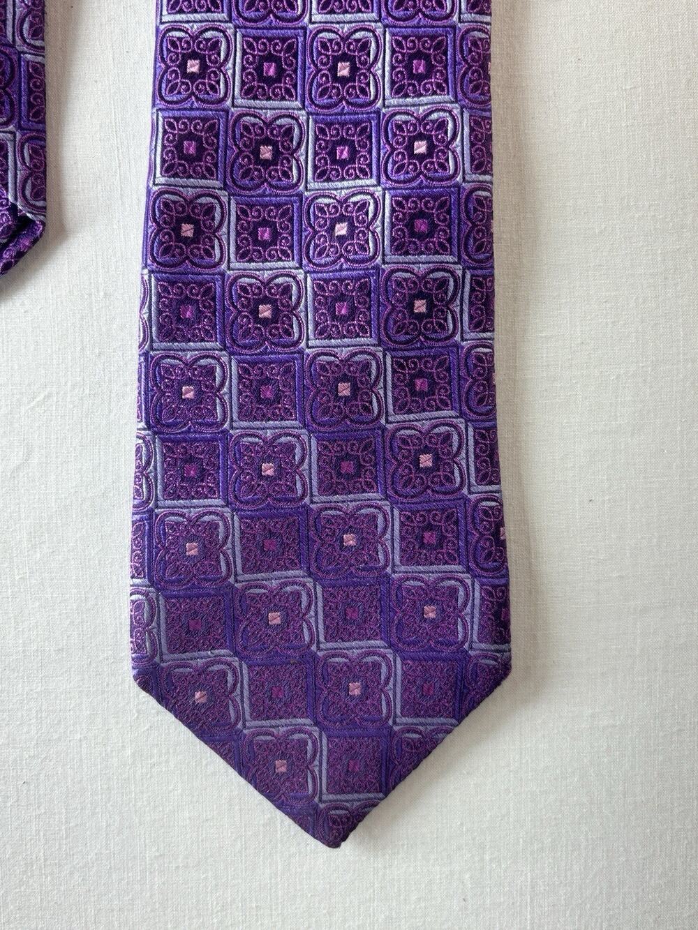 IKE Behar Tie Men's Purple Geometric 100% Silk Necktie Hand Tailored In USA